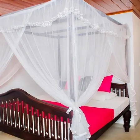 Star Light Cabanas & Restaurant Tangalle Exterior photo