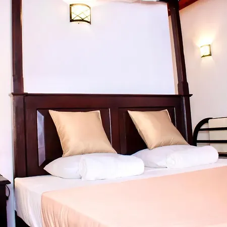Star Light Cabanas & Restaurant Tangalle Exterior photo