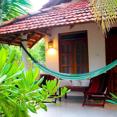 Star Light Cabanas & Restaurant Tangalle Exterior photo