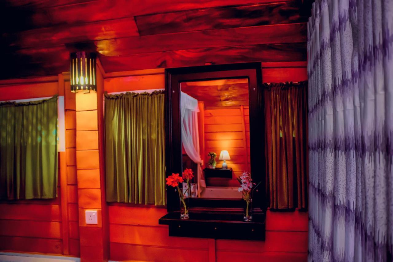 Star Light & Restaurant Chalet *