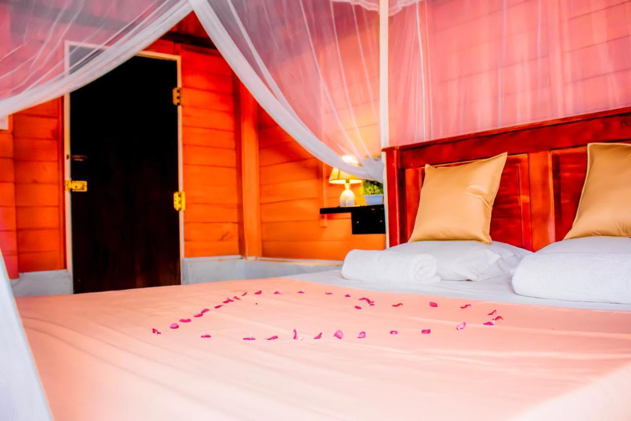 Star Light & Restaurant Chalet